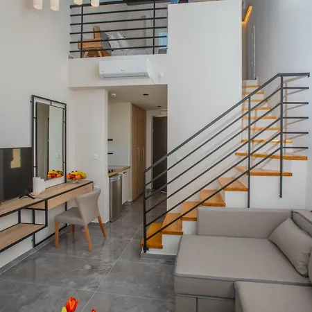 Otel Tramonto Xi Beach